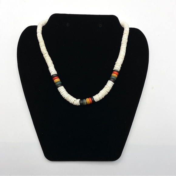 Puka Shell Necklace With Colored Clay Focal Beads - Picture 4 of 7